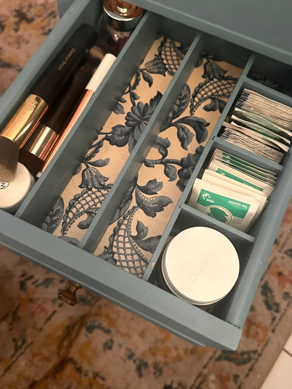 Vintage vanity